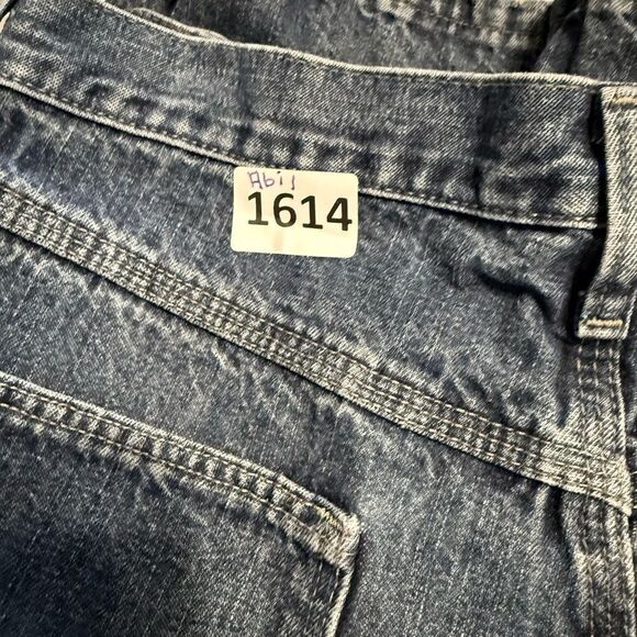 Wrangler Blue Relaxed Fit Jeans Classic Denim - Picture 6 of 6